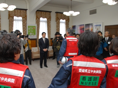 3月16日（水曜日）東北地方太平洋沖地震に係る医療救護班出発式（県庁）の画像