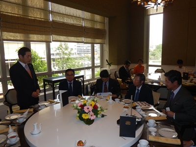 1月17日（金曜日）日本貿易振興機構クアラルンプール事務所長らとの会談（マレーシア）の画像