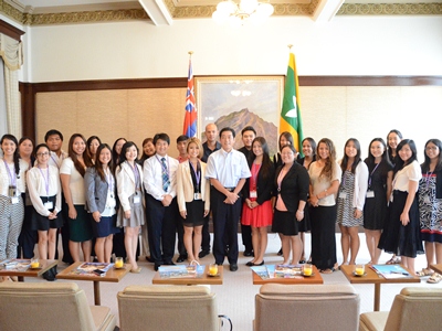 7月31日（木曜日）ハワイ大学マノア校学生らの訪問（県庁）の画像