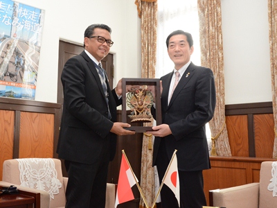 2月23日（月曜日）インドネシア バンタエン県知事らの訪問（県庁）の画像