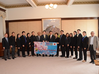 4月4日（月曜日）タイ王国ランパーン県知事、ランパーン市長らの訪問（県庁）の画像