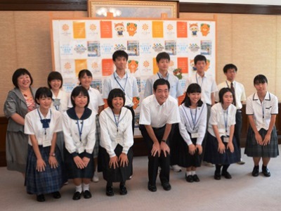 7月19日（火曜日）日本の次世代リーダー養成塾参加の県内高校生らの訪問（県庁）の画像