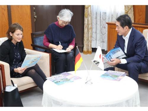 11月14日(金曜日)在大阪・神戸ドイツ連邦共和国総領事の訪問(県庁)