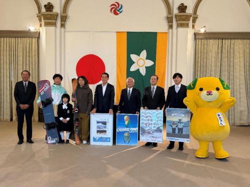 11月20日(木曜日)県内スキー場運営会社社長、愛媛県スキー連盟会長らの訪問(県庁)