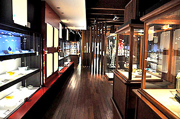 Dogo Giyaman Glass Museum