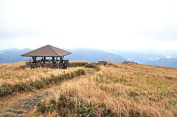 image:Shikoku Karst (Tengu Highland)