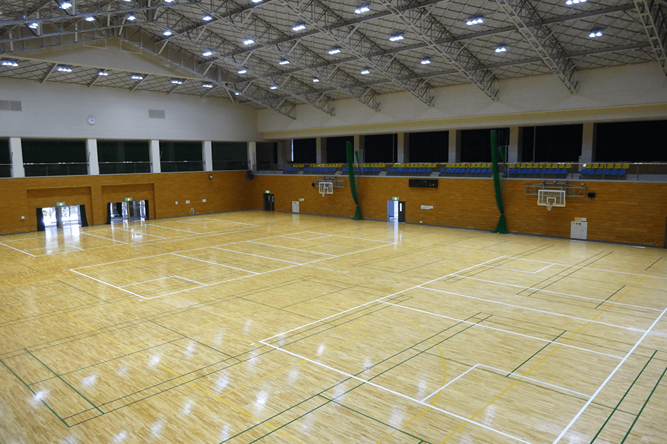 砥部町陶街道ゆとり公園体育館