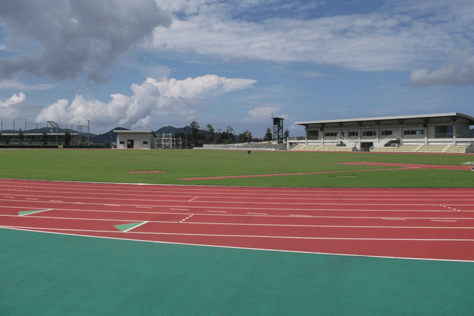 丸山公園陸上競技場