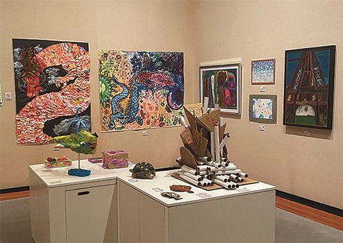 県内在住の障がいのある方々の芸術作品展