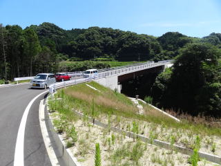 つななぎ橋