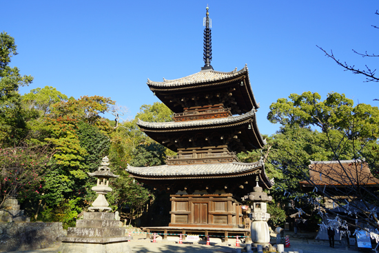 石手寺三重塔の画像