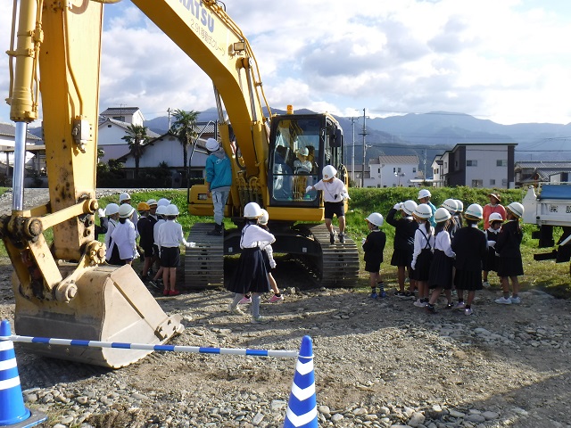 建設機械への試乗体験の画像