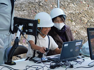 重機シミュレーターの操縦体験の画像