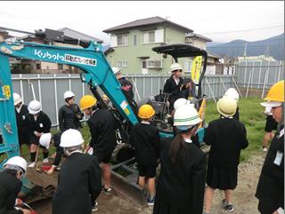 建設機械への試乗体験の画像