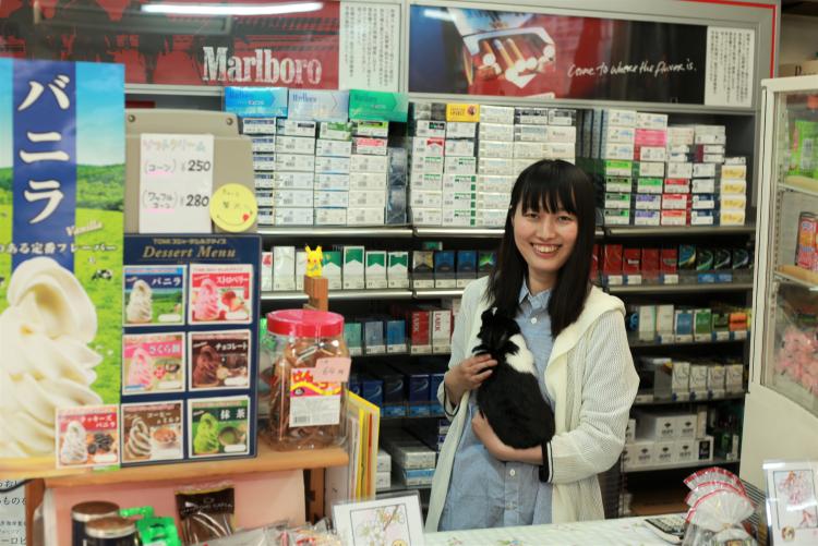 金子商店内観2