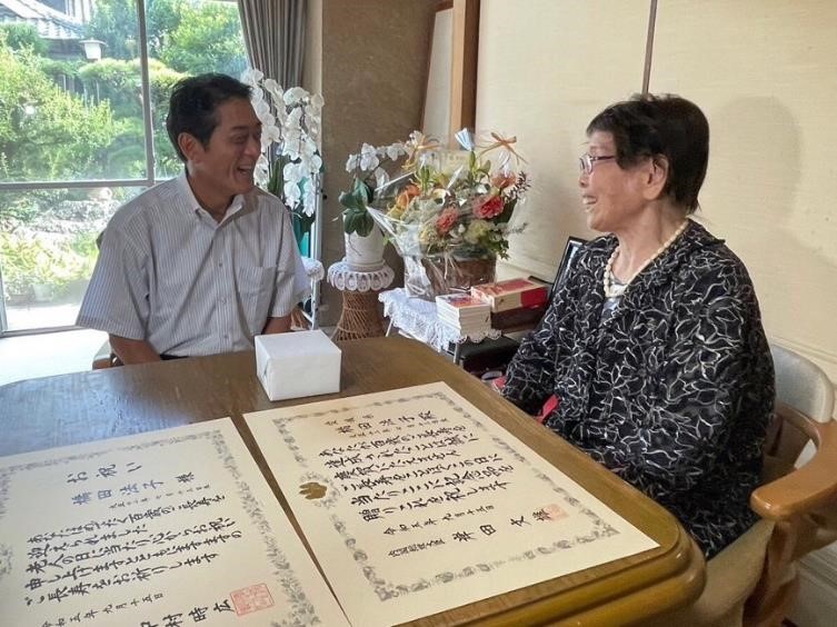 9月13日（水曜日）「老人の日」に伴う長寿者訪問（砥部町）
