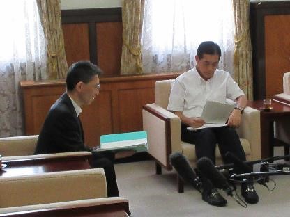 10月8日（火曜日）職員の給与等に関する報告及び勧告（県庁）の画像