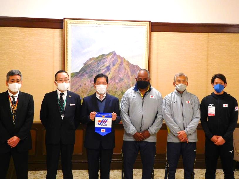2月25日（木曜日）男子ホッケー日本代表チーム選手・ヘッドコーチらの訪問（県庁）の画像