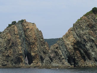 須崎海岸を海から眺める