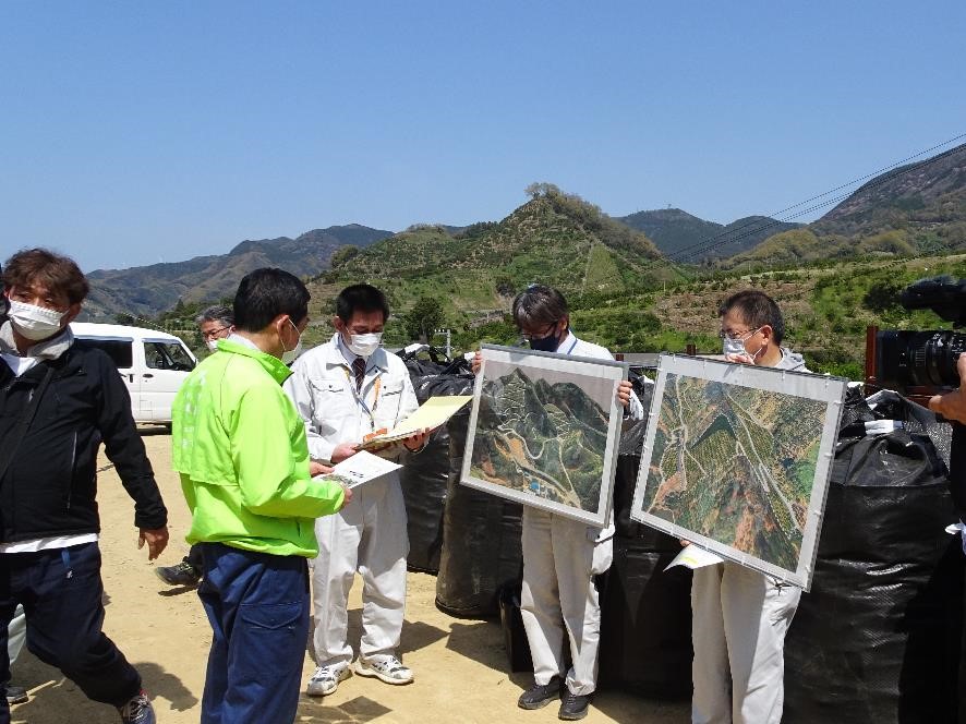 4月7日（木曜日）平成30年7月豪雨災害に係る復興現場視察(宇和島市吉田町白浦)の画像