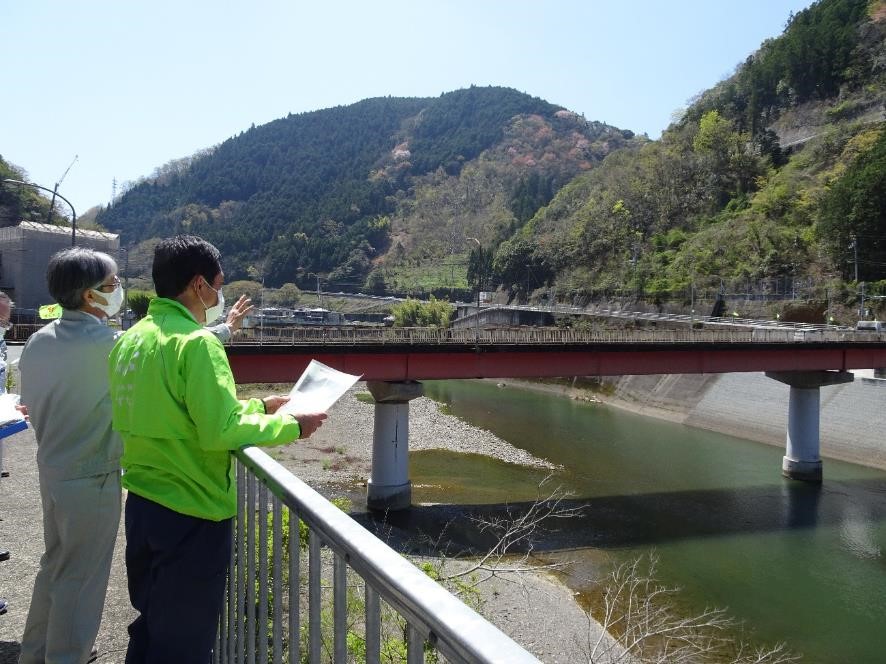 4月8日（金曜日）平成30年7月豪雨災害に係る復興現場視察(大洲市肱川町山鳥坂)の画像