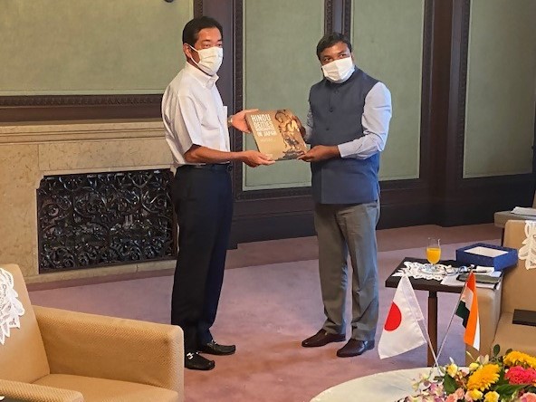 8月23日（火曜日）在大阪・神戸インド総領事の訪問（県庁）の画像