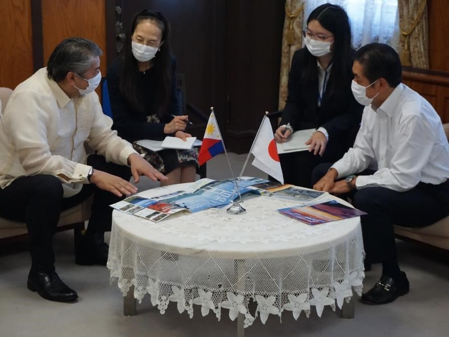 10月21日（金曜日）在大阪フィリピン共和国総領事の訪問（県庁）の画像