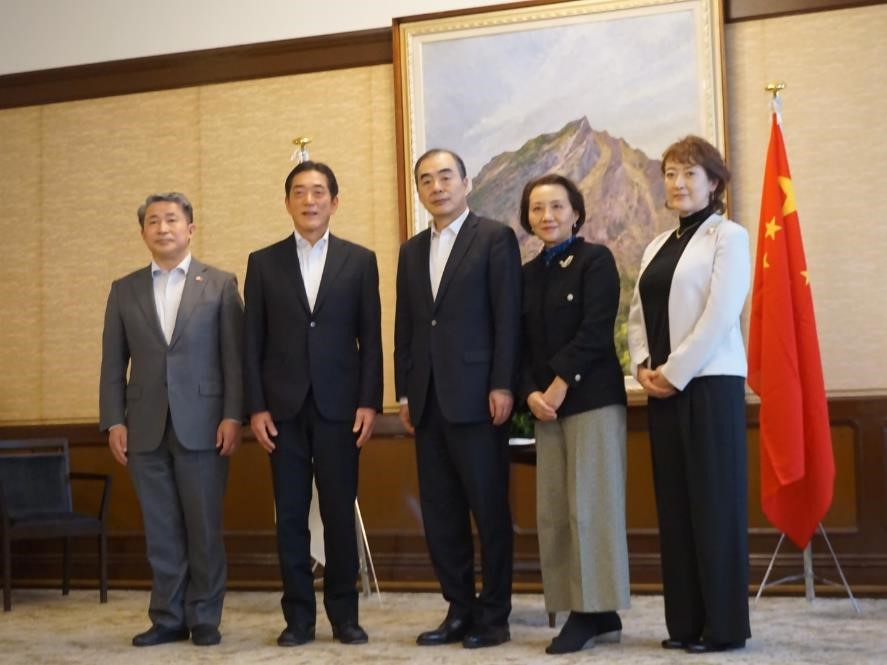1月27日（金曜日）駐日中国大使、駐大阪中国総領事らの訪問（県庁）の画像