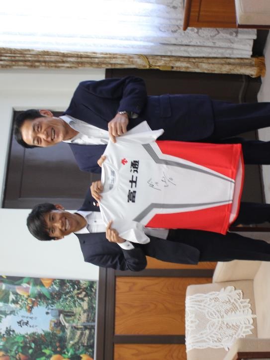 5月1日（月曜日）県出身の陸上選手　鈴木健吾氏らの訪問（県庁）の画像