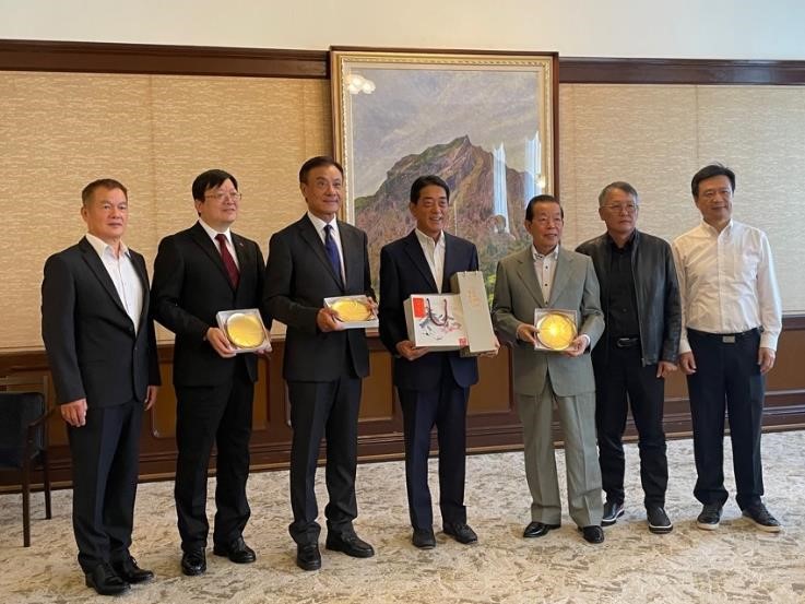 8月4日（金曜日）台湾日本関係協会会長、台北駐日経済文化代表処代表らの訪問（県庁）の画像
