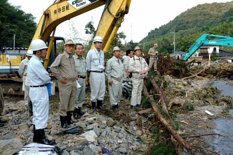 10月1日（金曜日）台風21号に伴う被害現場視察（小松町・西条市・新居浜市）の画像