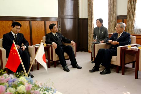 11月2日（火曜日）中国遼寧省観光局訪問団の表敬（県庁）の画像