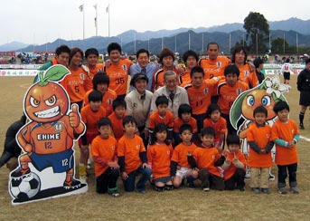 3月27日（日曜日）日本フットボールリーグ出場選手激励（県総合運動公園）