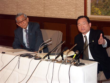 4月12日（火曜日）東レ愛媛工場への炭素繊維複合材料製造フ゜ラント増設に係る記者発表（県庁）の画像