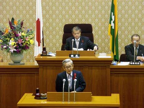 10月6日（木曜日）9月定例県議会閉会（議会議事堂）の画像