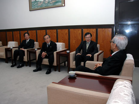 12月13日（水曜日）裁判員制度に関する法曹関係者の表敬訪問（県庁）の画像
