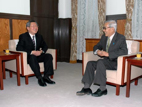 2月14日（水曜日）駐広島大韓民国総領事の表敬訪問（県庁）の画像