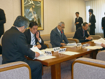 11月19日（水曜日）中国四国地方過疎対策9県知事会議（東京都）の画像