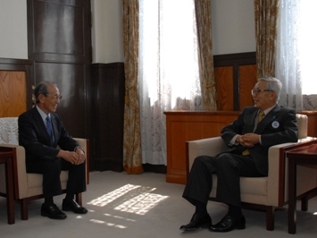 5月11日（月曜日）元陸軍少尉小野田寛郎氏との会談（県庁）の画像