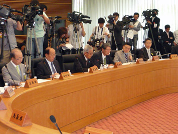 5月18日（月曜日）全国知事会議（東京都）の画像
