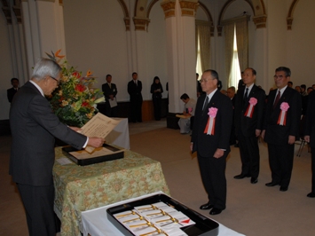 2月22日（月曜日）愛媛県政発足記念日知事表彰式（県庁）の画像