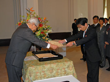 2月22日（月曜日）愛媛県職員等表彰式（県庁）の画像