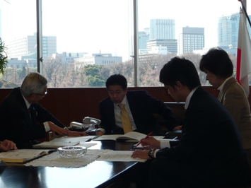 3月11日（木曜日）県内土木関係事業の重要課題等に関する国土交通大臣政務官への提案・要望（東京都）の画像