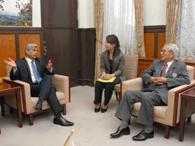 6月8日（火曜日）在大阪インド総領事との会談（県庁）の画像