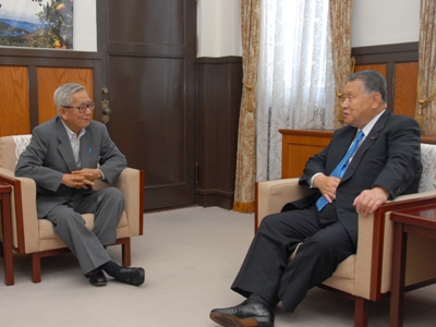 7月5日（月曜日）森 元首相との会談（県庁）の画像
