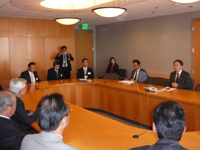 8月4日（水曜日）（現地8月3日）在ロサンゼルス日本国総領事との会談（カリフォルニア州ロサンゼルス市）の画像