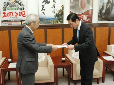 1月20日（木曜日）新繊維産業技術センター整備検討委員会からの答申（県庁）の画像