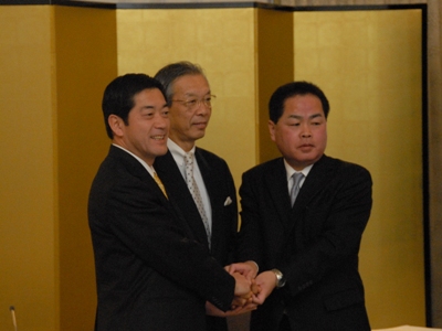 2月18日（金曜日）株式会社リブドゥコーポレーションとの立地協定書調印式（県庁）の画像