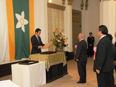 2月21日（月曜日）愛媛県政発足記念日知事表彰式（県庁）の画像
