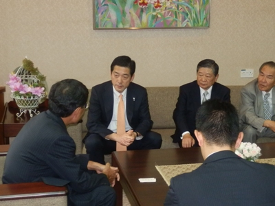 4月5日（木曜日）在シンガポール共和国日本国大使館訪問（シンガポール）の画像